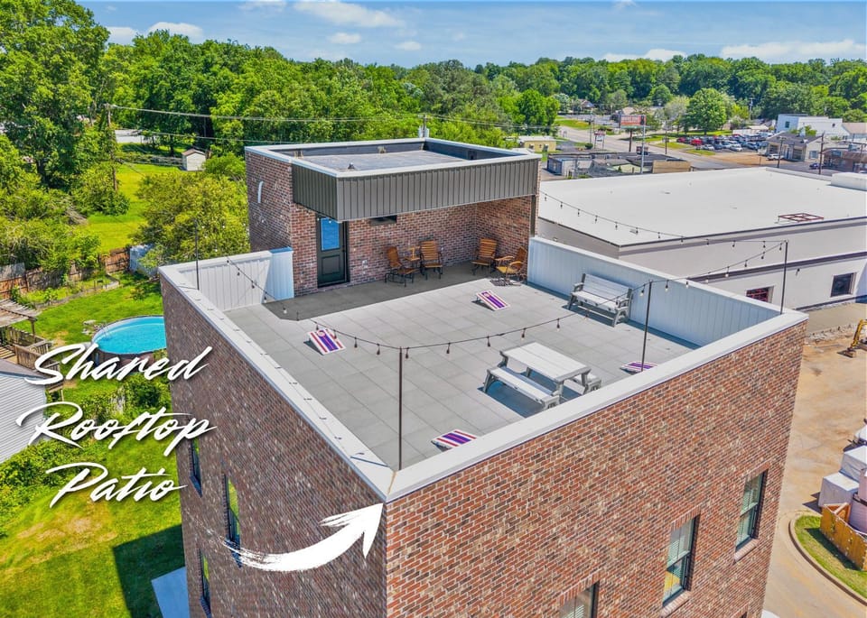Queens Quarters at The Spot on 281 Liberty Pkwy Apartment in Clarksville