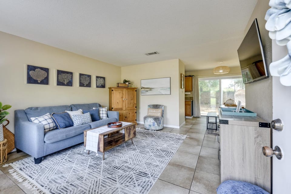 2 Mi to Beach | Relax by the Coast House in Fort Walton Beach