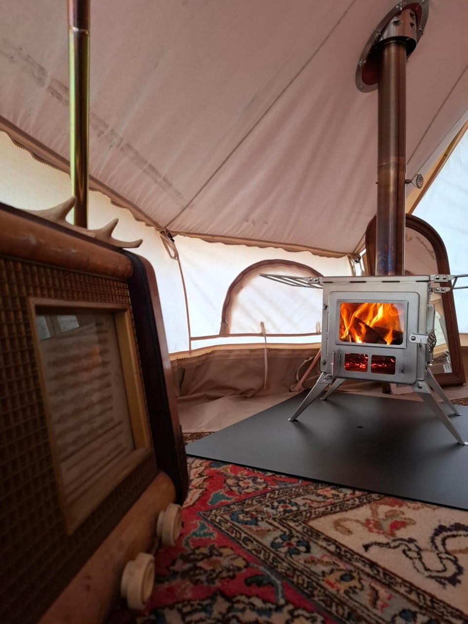 Tente glamping "Explorateurs" à la Ferme de la Chevêche Luxury tent in Belgium