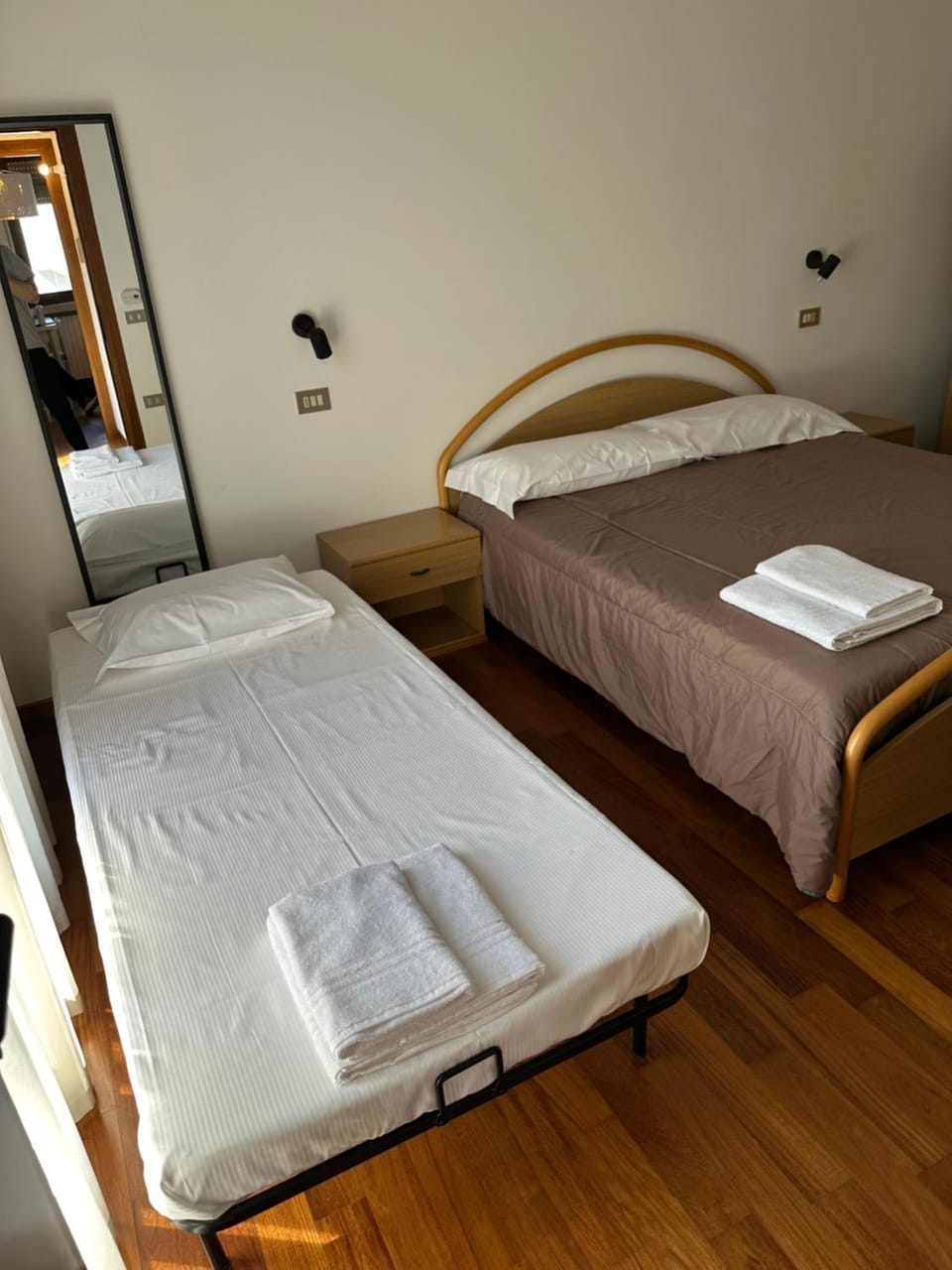 balcone vista lago Apartment in Sirmione