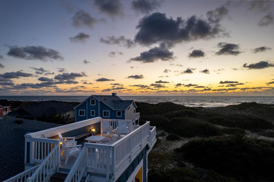 Luxury Semi-Oceanfront Escape with Private Pool House in Corolla