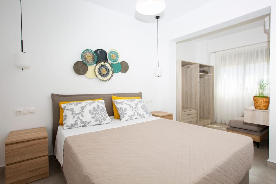 Bed, Bedroom, wardrobe