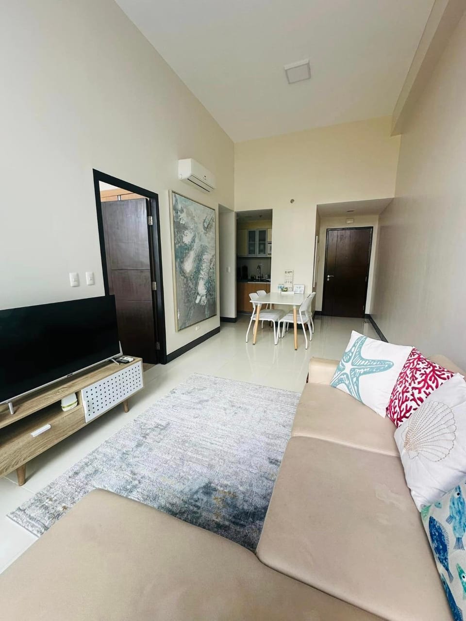 TV and multimedia, Living room, Seating area
