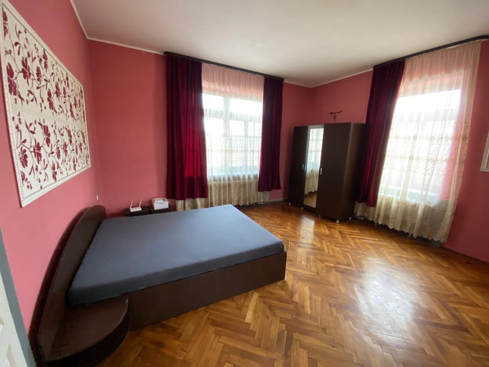 Apartament la Casa Ralu Bed and Breakfast in Romania