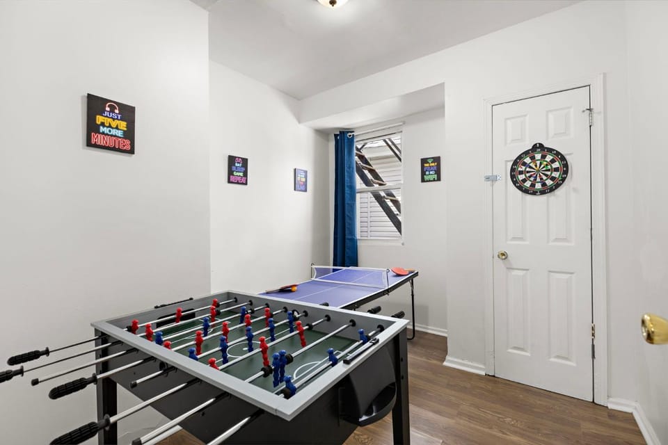 Game Room, Table tennis