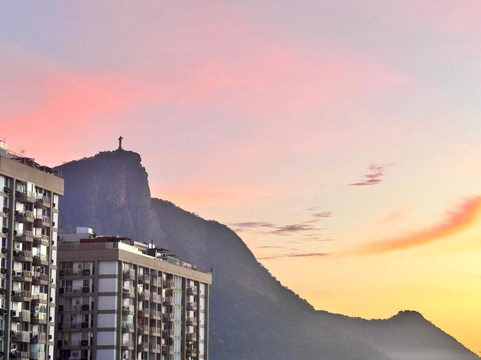 City view, Landmark view, Mountain view