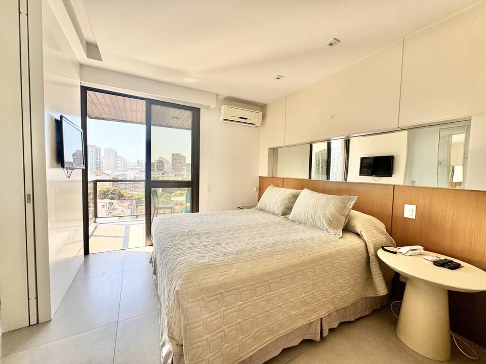 Bed, TV and multimedia, Photo of the whole room, Bedroom, air conditioner