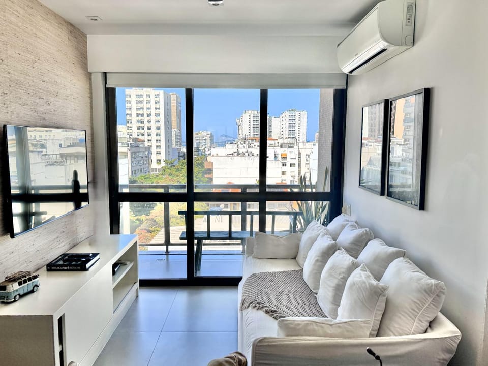 Bed, TV and multimedia, View (from property/room), Balcony/Terrace, Living room, Seating area
