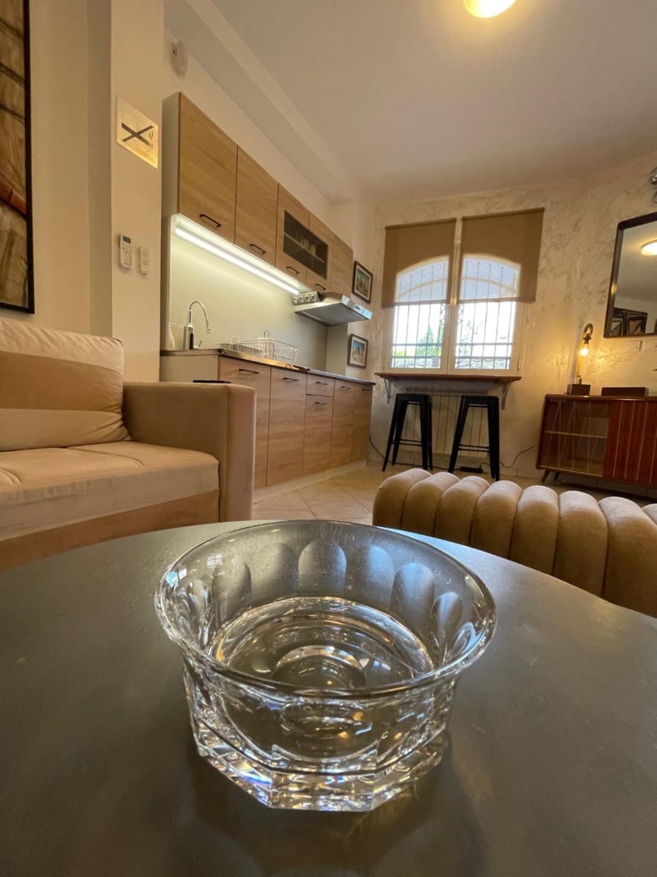 Kitchen or kitchenette, Living room, Seating area