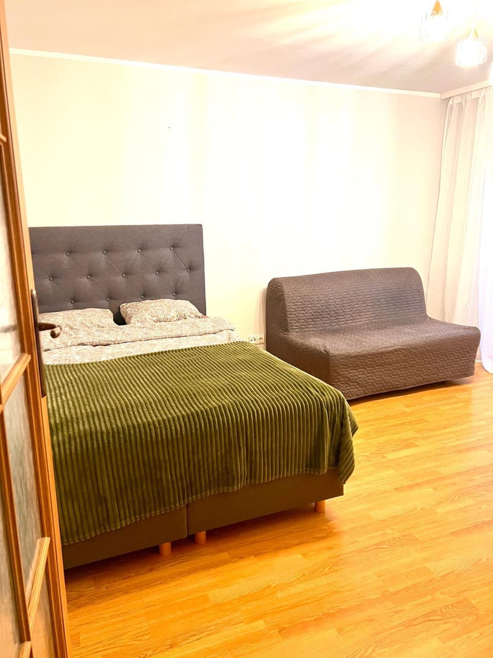 Photo of the whole room, Seating area, Bedroom