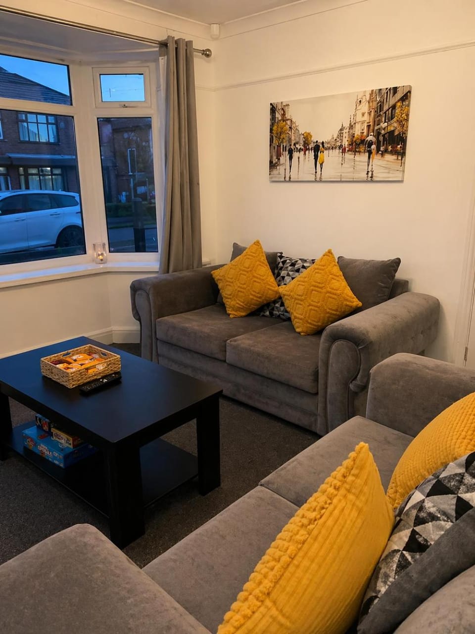 Living room, Seating area