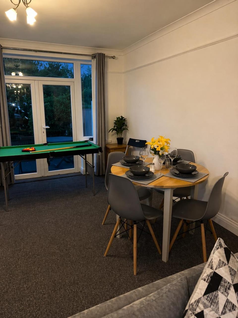 Living room, Seating area, Dining area