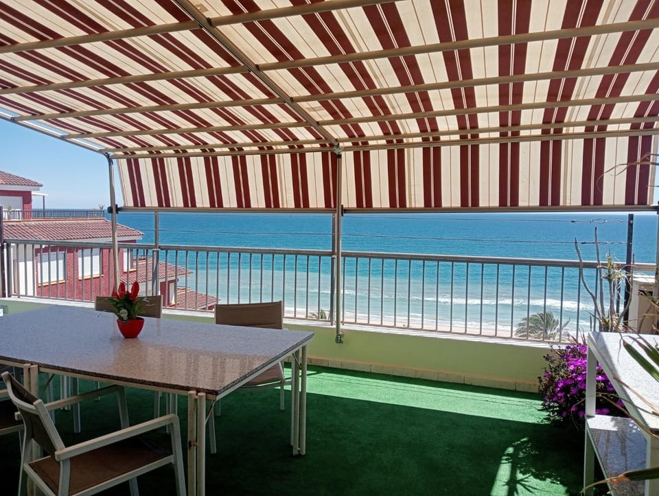 AT Atico Frontal 6 Pax Albatros Apartment in Peniscola
