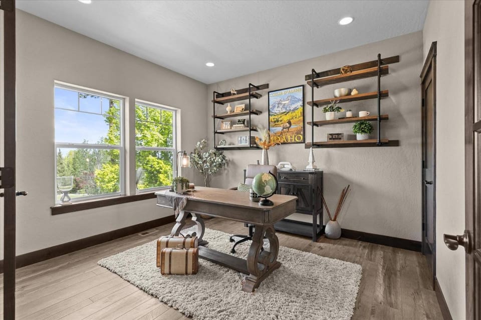 Winston's Luxurious Retreat House in Dalton Gardens