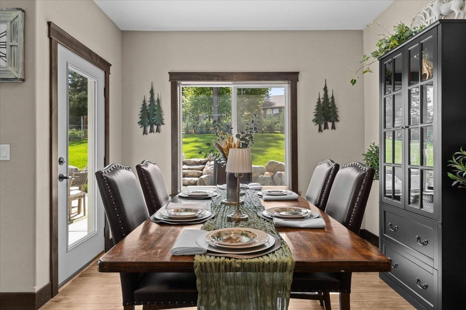 Winston's Luxurious Retreat House in Dalton Gardens