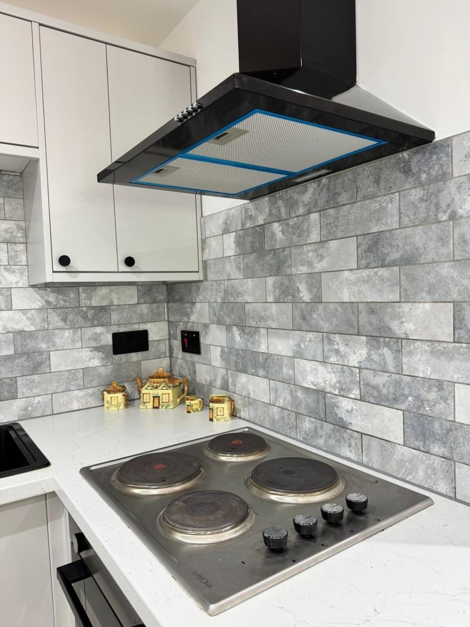 Modern Apartment Near Birmingham Apartment in Oldbury