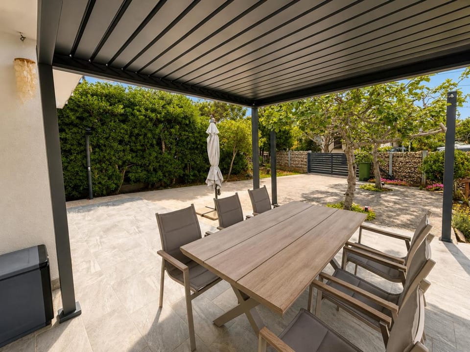 Day, Garden, Balcony/Terrace, Seating area