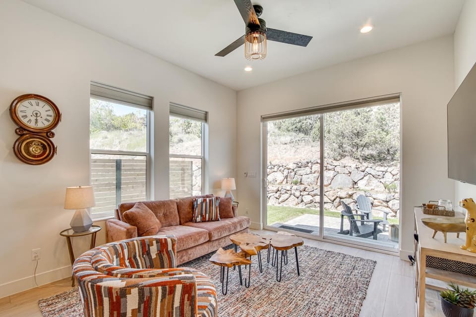 Walk to Southern Utah Campus: Home w/ Fire Pit House in Cedar City