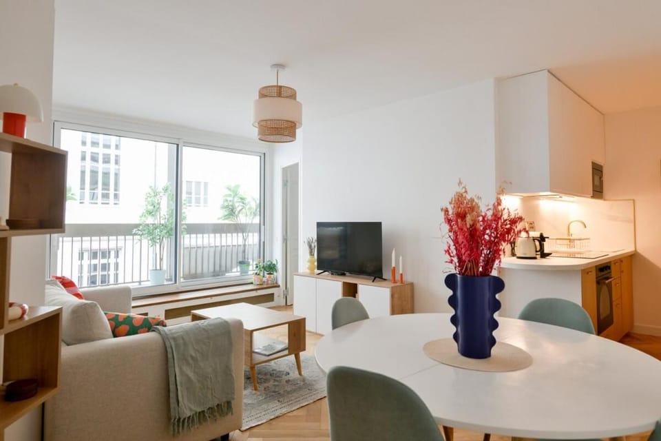 We Parisian Vanneau Cozy Home Apartment in Paris