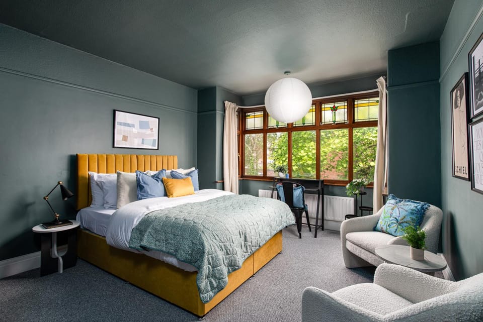 Bed, Bedroom