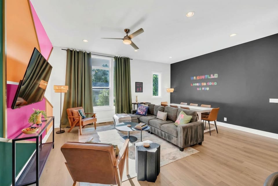 Close to DT Music City Rooftop Views Game Room House in Nashville