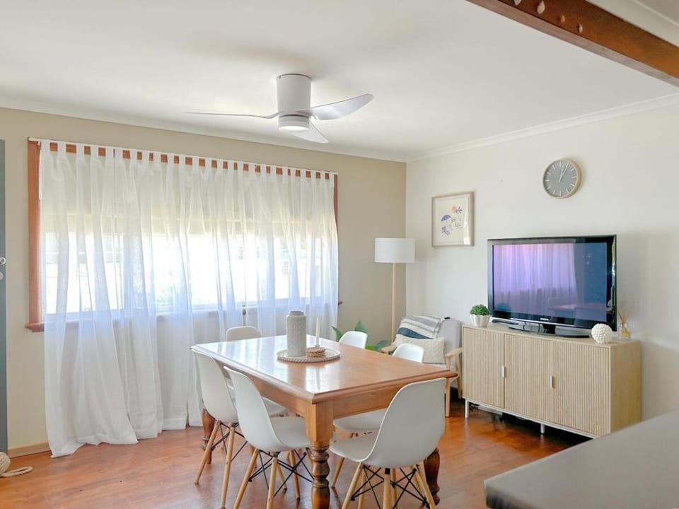 Bliss At The Bay House in Moonta Bay