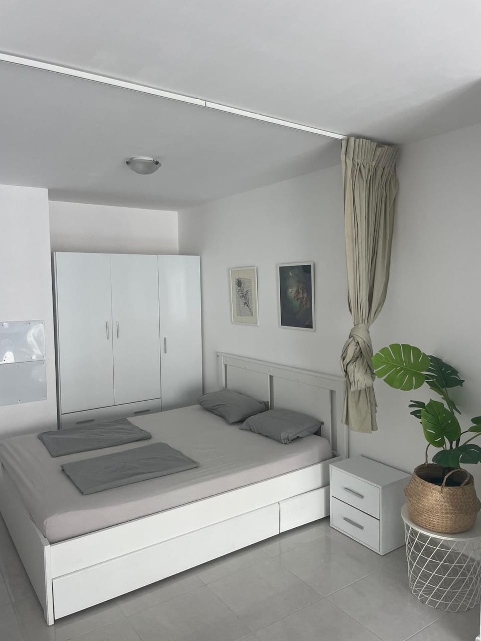 Apartment with a rooftop pool Apartment in Torrevieja