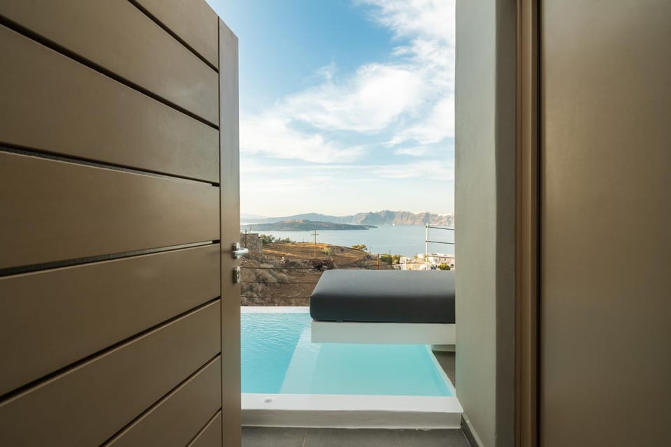 Patio, Day, Natural landscape, View (from property/room), Balcony/Terrace, Mountain view, Pool view, Sea view, Swimming pool