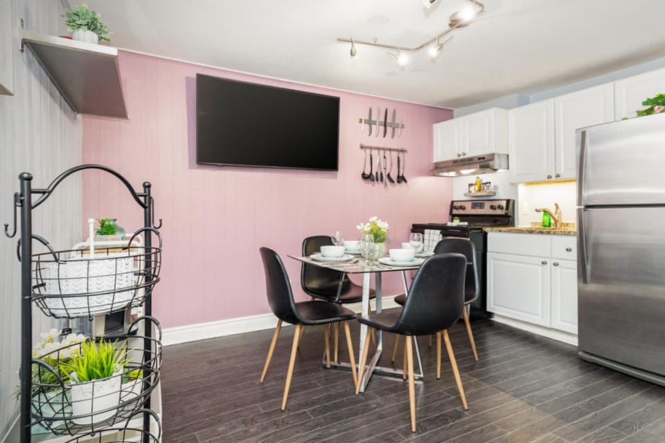 Stylish Ottawa Getaway for 5 Apartment in Gatineau