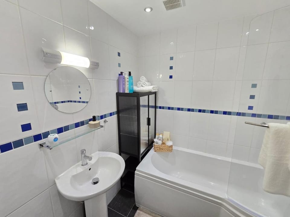 Exquisite 2 Bedroom Apartment With Free Parking Apartment in Sheffield