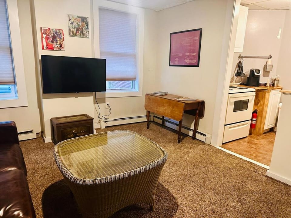 1 Bedroom Downtown Portland Apartment in South Portland