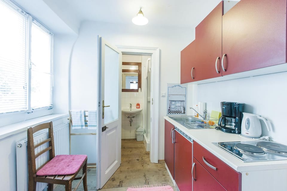 Day, Kitchen or kitchenette