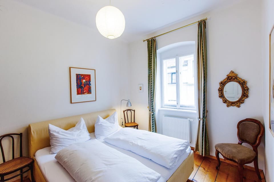 Day, Photo of the whole room