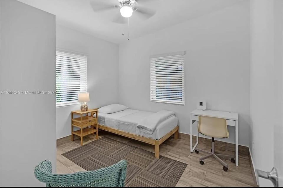 Avocado House House in Coconut Grove