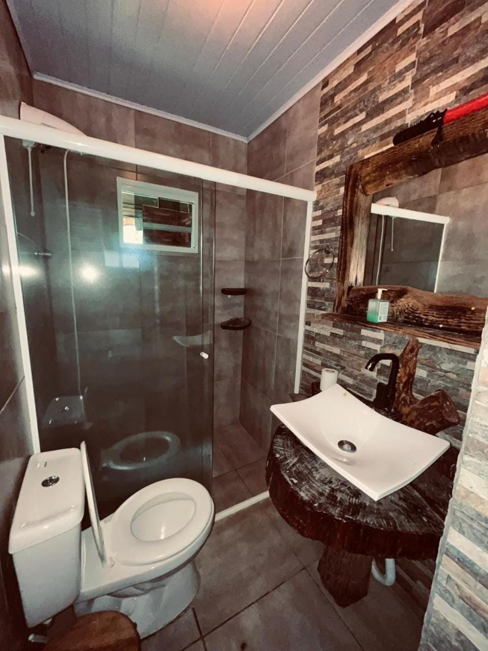 Cabana com Hidro e Lareira Chalet in State of Goiás