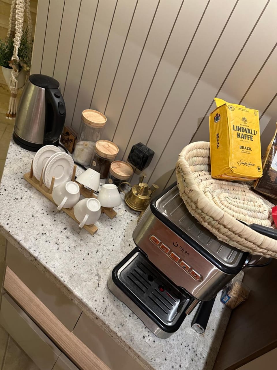 Coffee/tea facilities