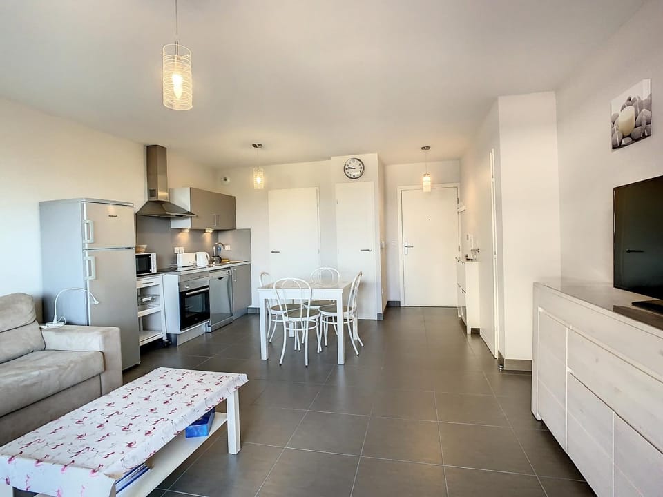 Appartement F2 avec Terrasse, Piscine Commune, Proche Plage - FR-1-715-106 Apartment in Palavas-les-Flots
