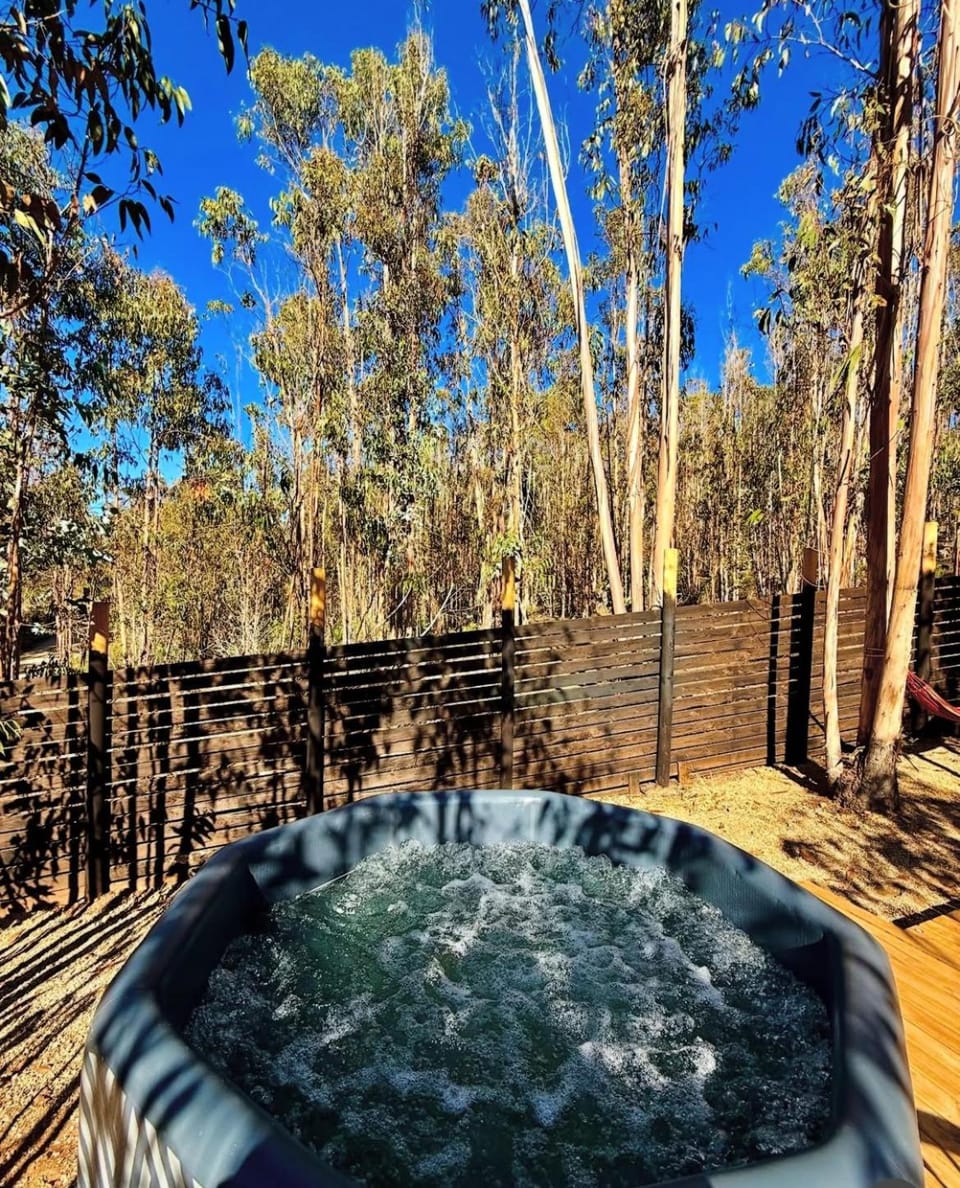 DOMO de Lujo con Tinaja en el Bosque de Tunquen Luxury tent in Valparaíso Region