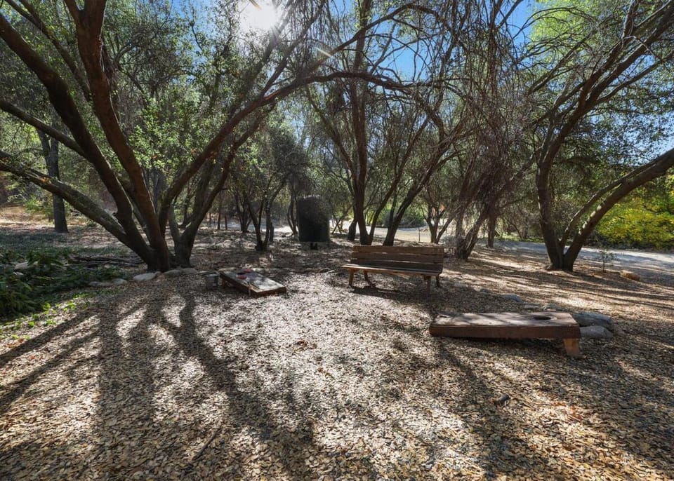 Bear Hollow by Sequoia National Park House in Three Rivers