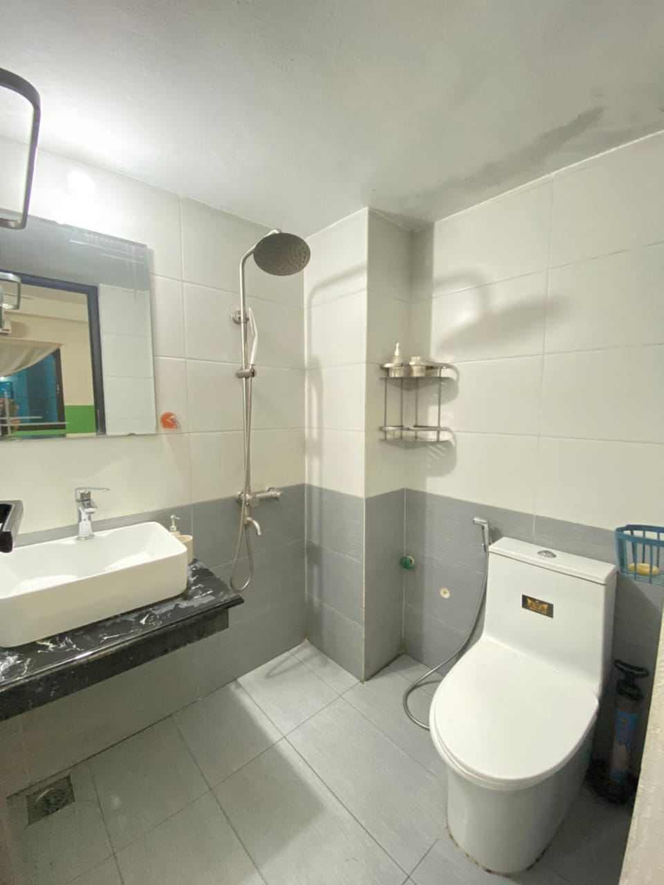 Toilet, Bathroom, towels