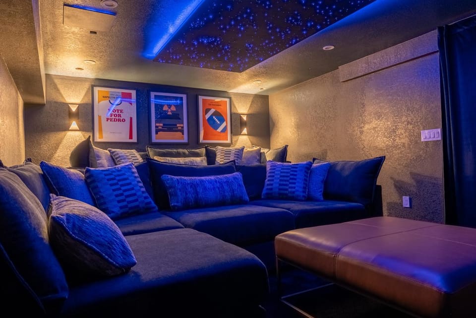 Theater, Hot Tub, Mini Golf, Luxe Fun House House in Greenwood Village