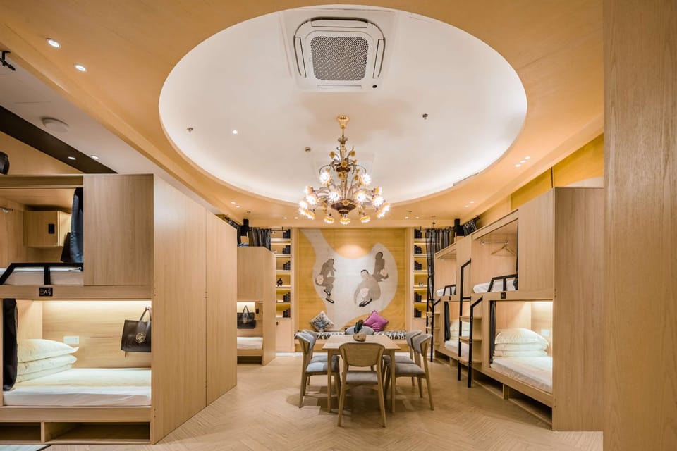 Bed, Photo of the whole room, Seating area, Bedroom