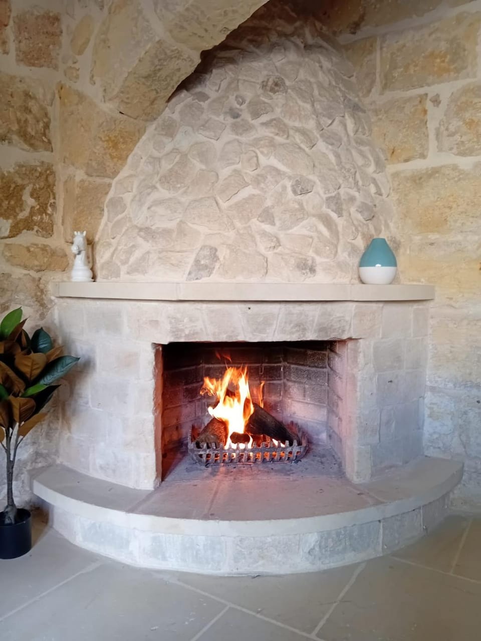 Charming Farmhouse with Pool House in Malta