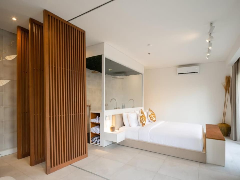 Berawa Luxury Retreat - The Cruise Canggu Apartment in North Kuta