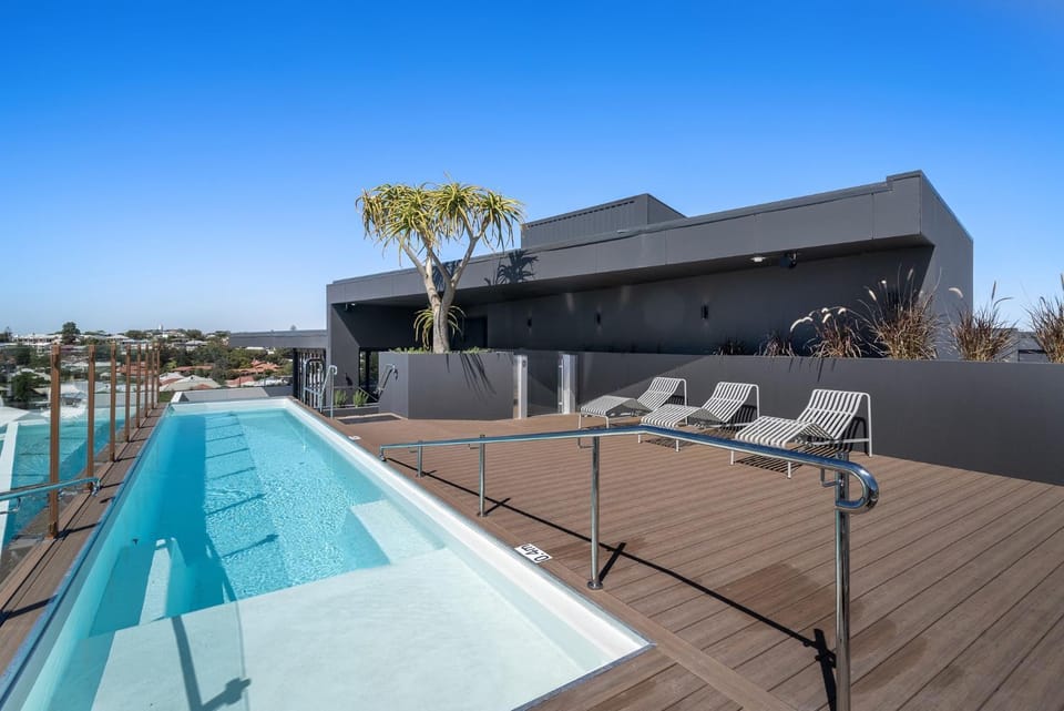 Spacious 2-Bed Apartment with Rooftop Views Apartment in Perth