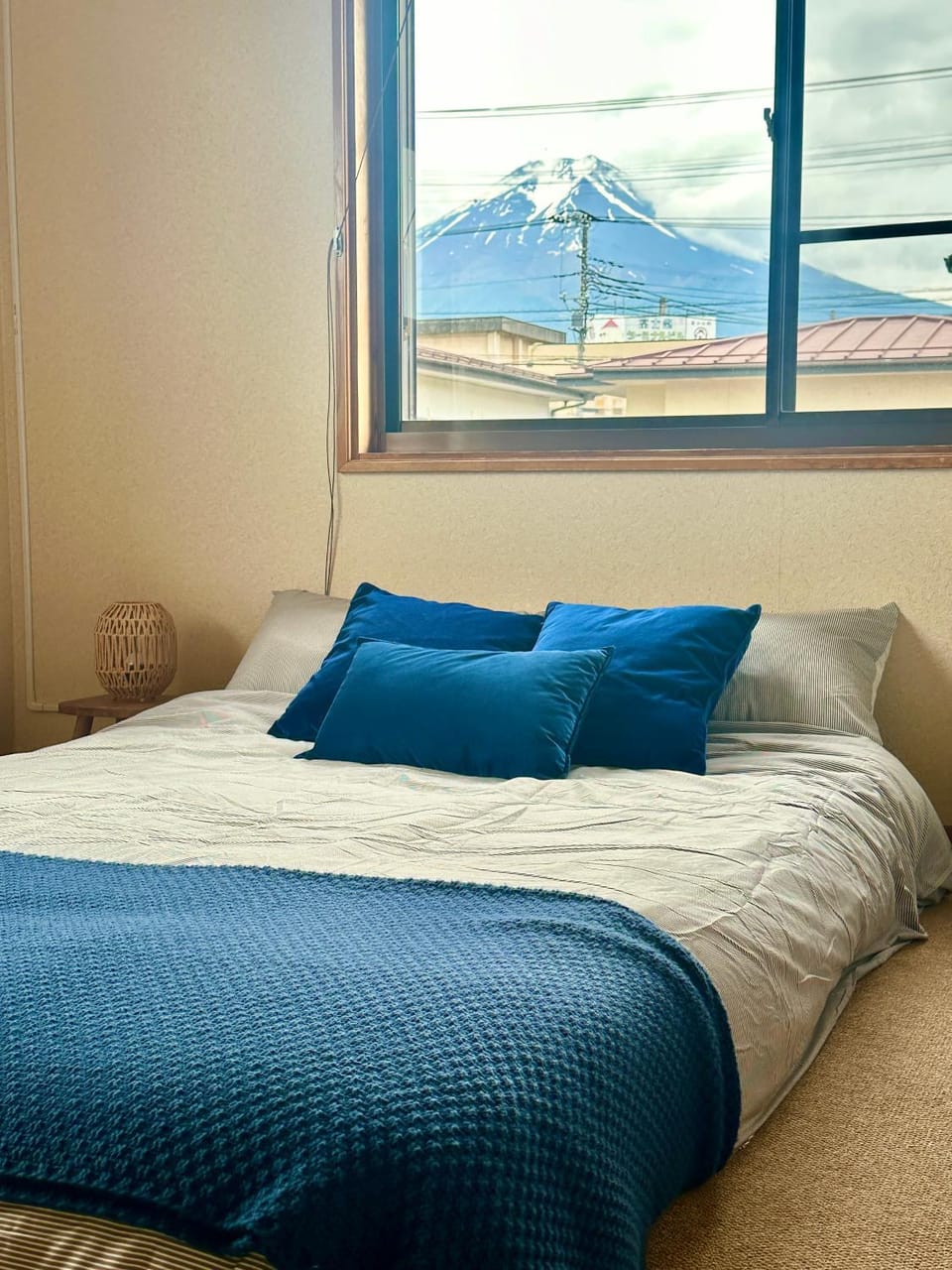 A private villa with beautiful MtFuji views, 8-minute walk to Fujisan St featuring 4 bedrooms Villa in Shizuoka Prefecture