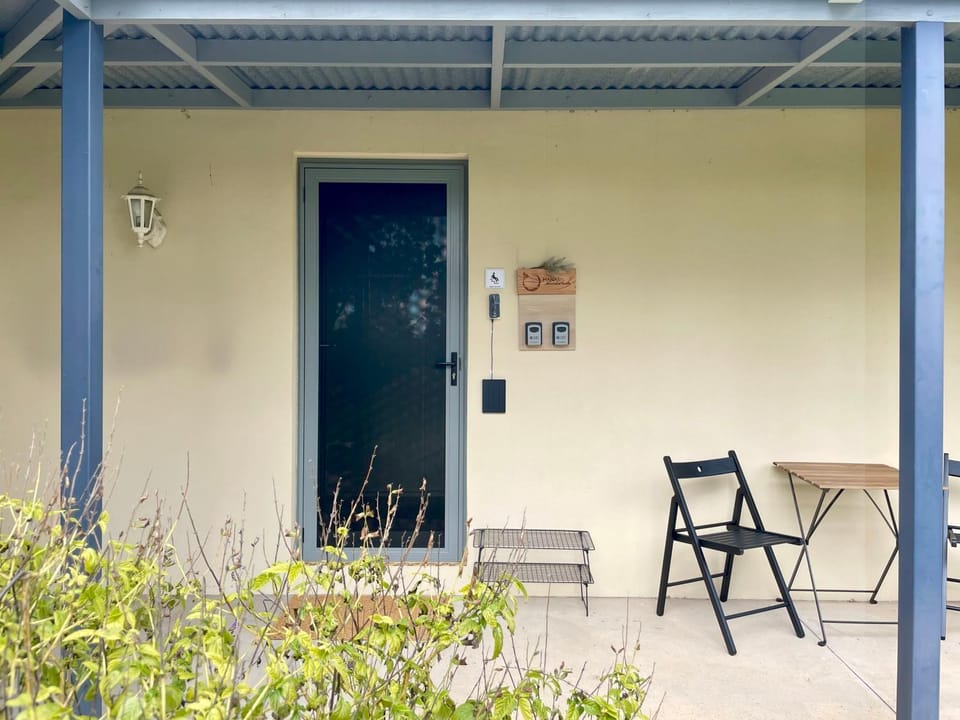 Property building, Facade/entrance, Garden