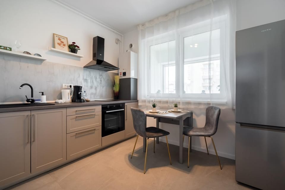 Urban Zen Elegant Apartment & Terrace & Parking Apartment in Bucharest