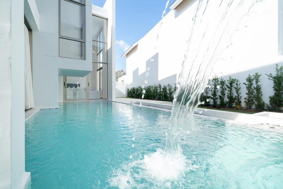 Pool view, Swimming pool, Swimming pool