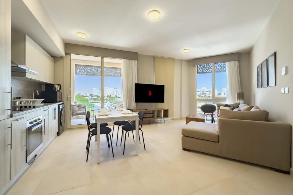Glow & Tide 1BDR w Rooftop Mangroovy Free Pool & Beach Access Apartment in Hurghada